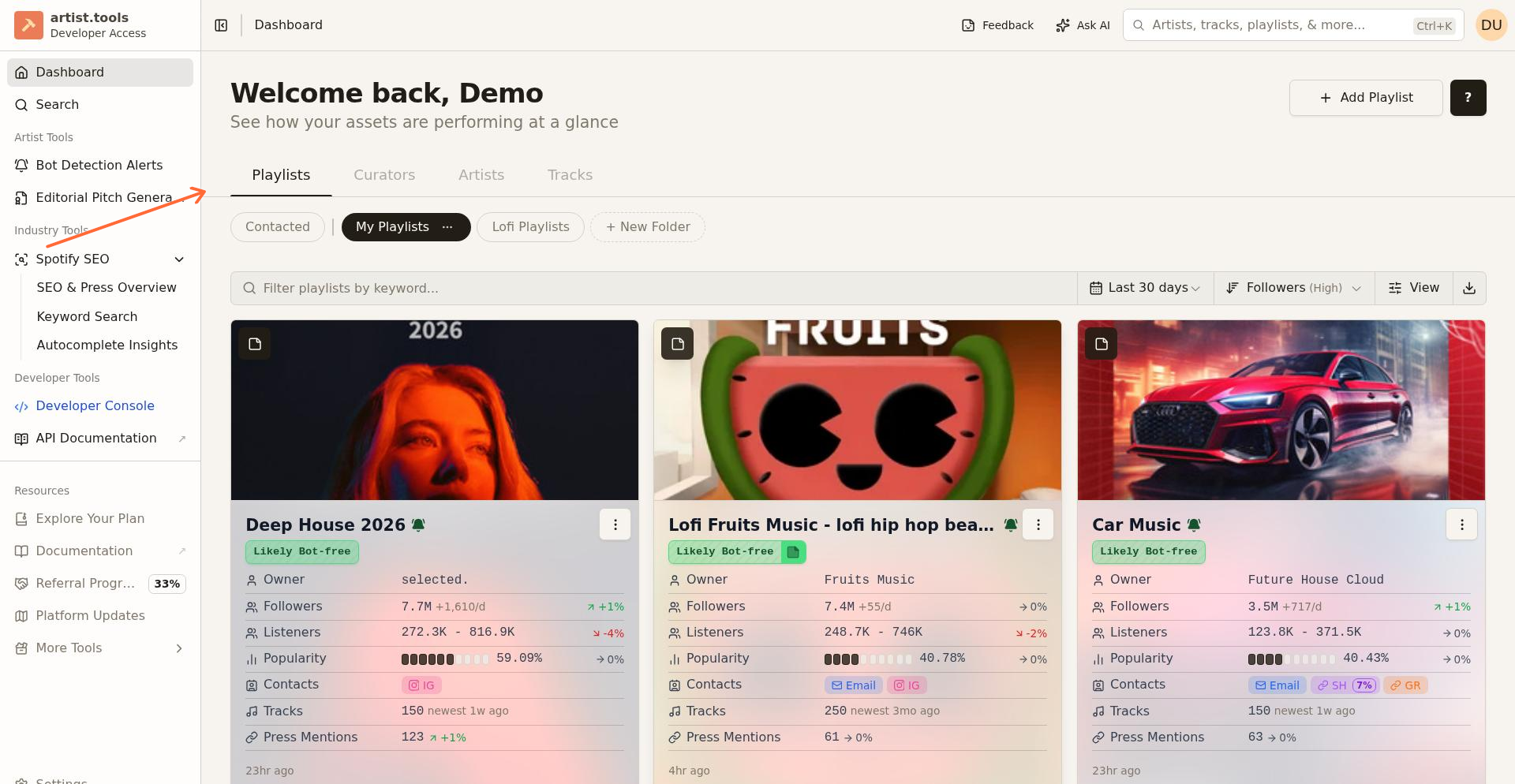 Dashboard showing parent tabs (Playlists, Curators, Artists, Tracks) and folder tabs
